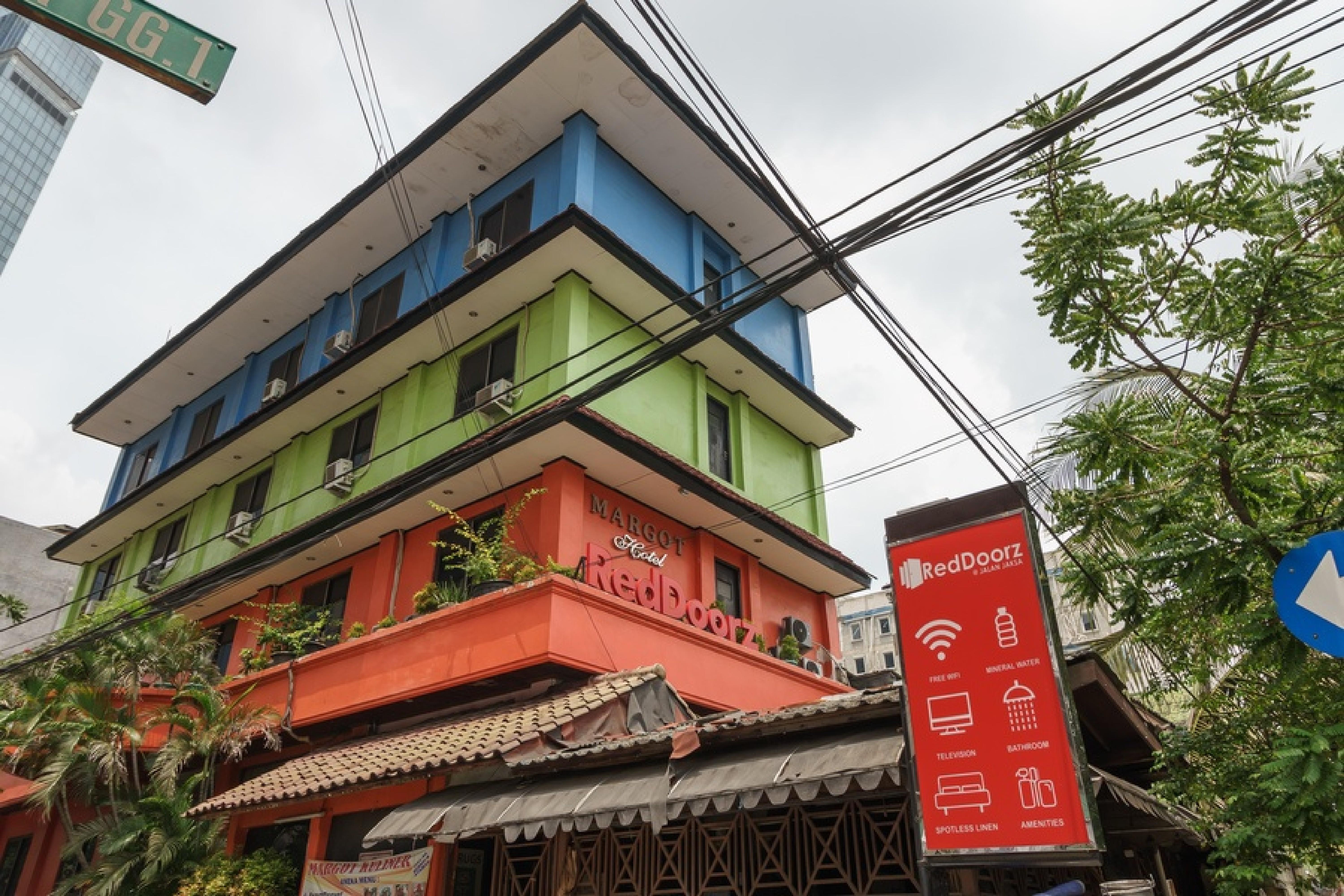 Reddoorz @ Jalan Jaksa Jakarta Luaran gambar